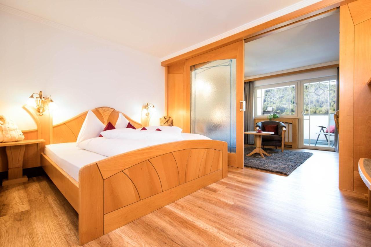 Aktiv & Wellnesshotel Zentral Prato allo Stelvio Exterior photo